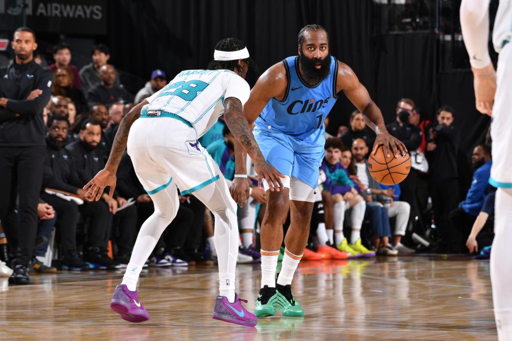 巴黎就在联 巴黎就在联