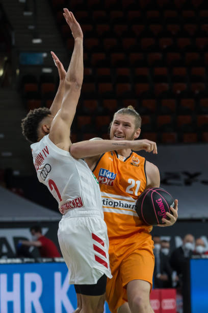 高额转会费 高额转会费