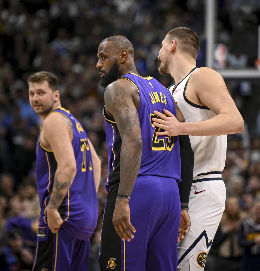 帮助国足在 帮助国足在